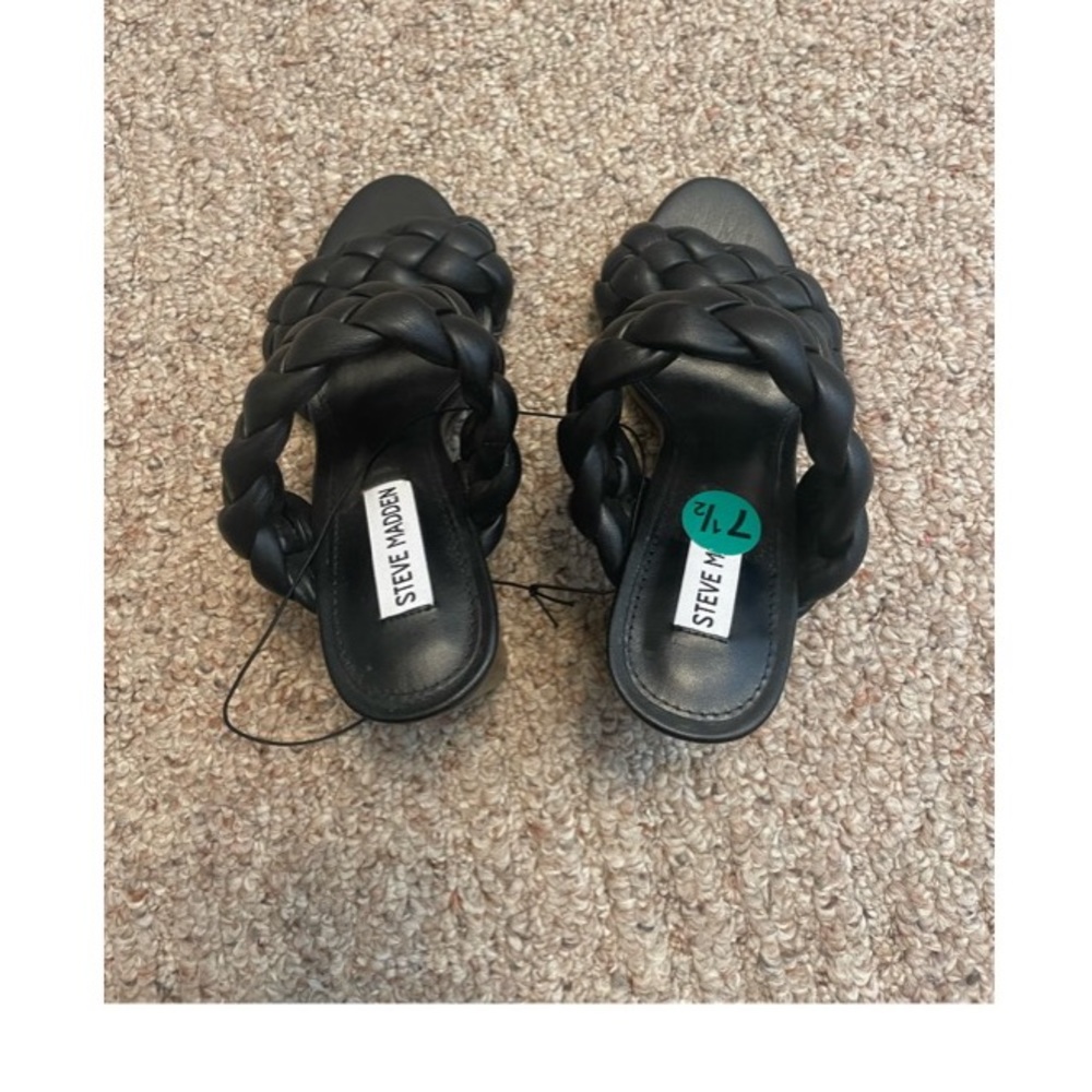 Steve Madden Shoes - Picture 2 of 4